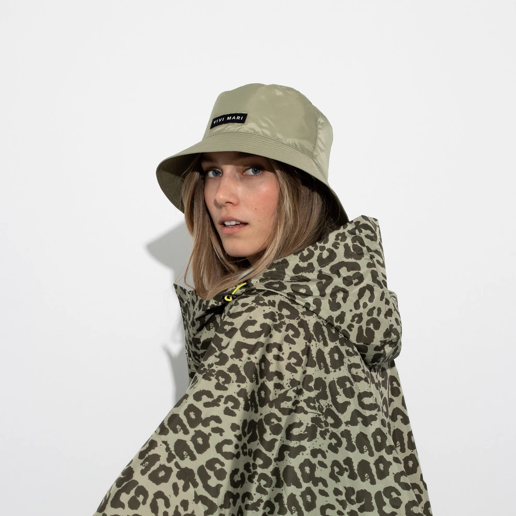 Bucket Hat solid pale olive