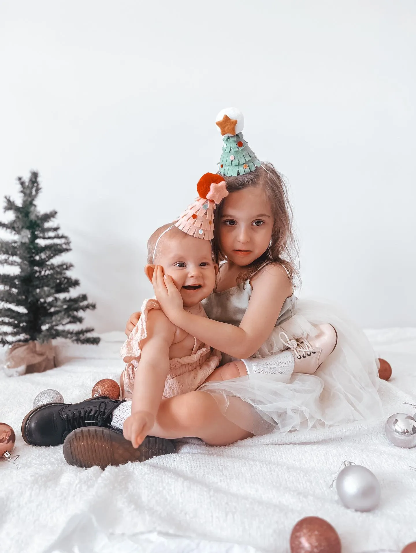 Christmas Party Hat - Nash and Willow - Pink Christmas Tree