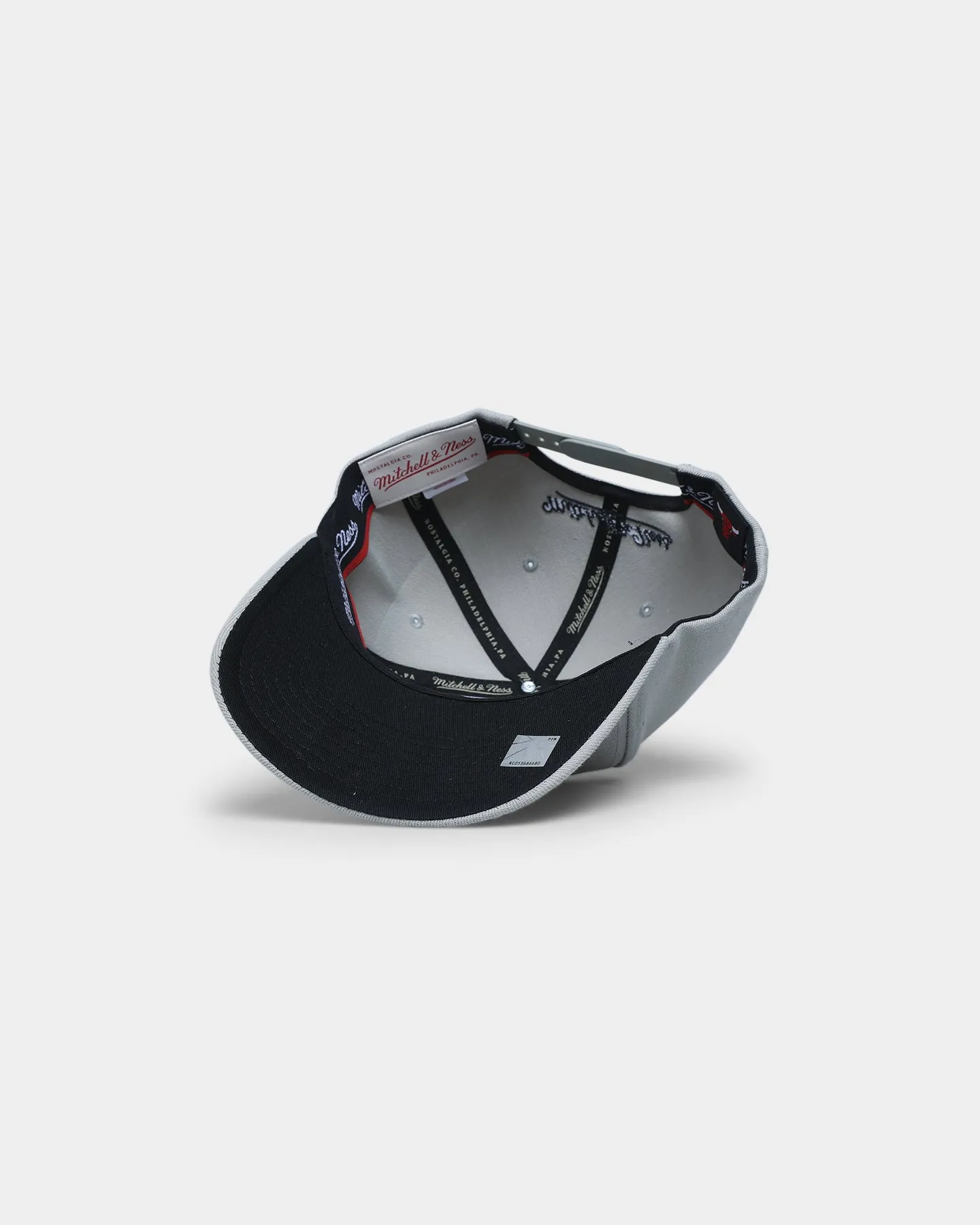 Mitchell & Ness Chicago Bulls 'Greytones' Classic Red Snapback Grey