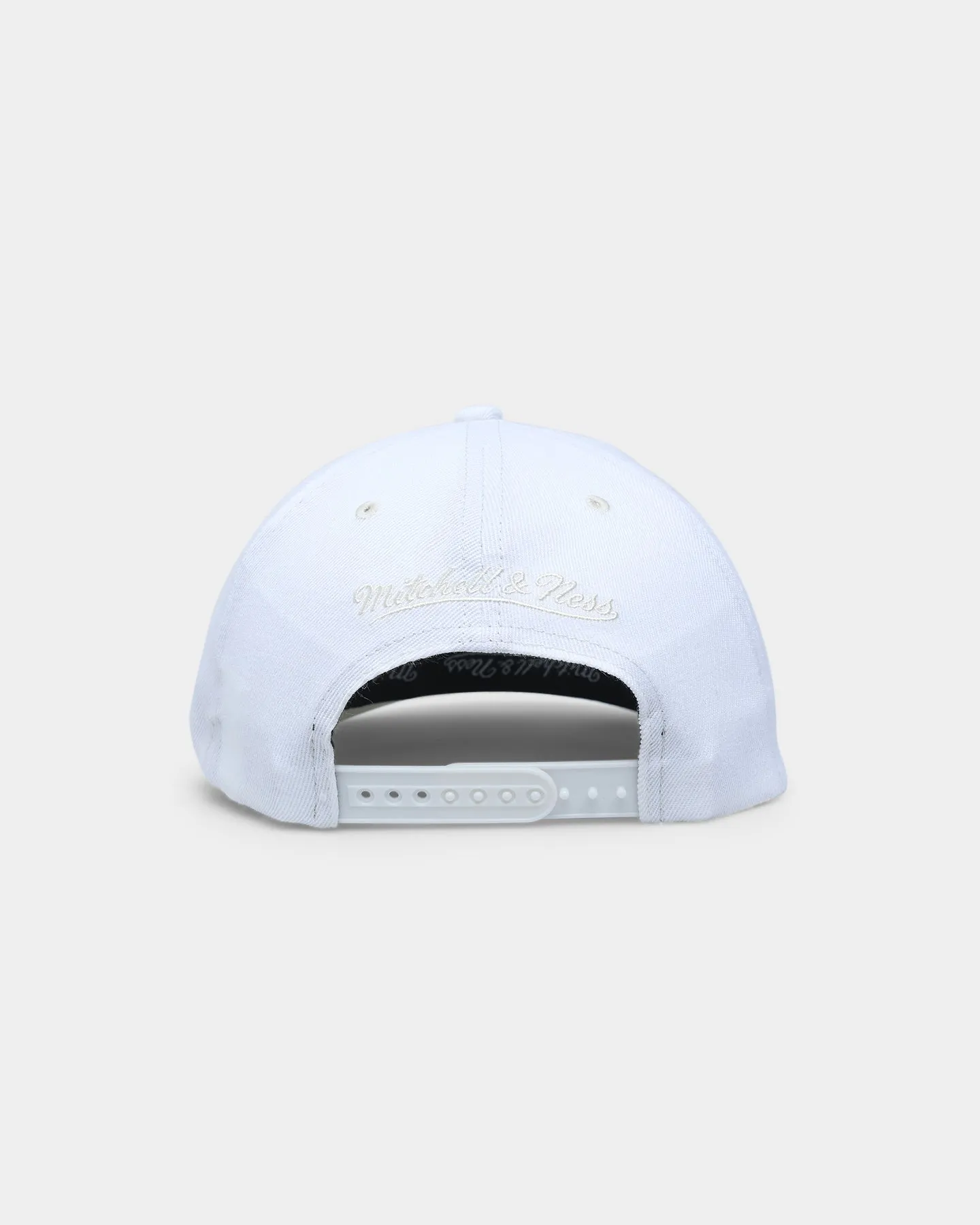 Mitchell & Ness Las Vegas Raiders 'Vintage White' Classic Red Snapback White