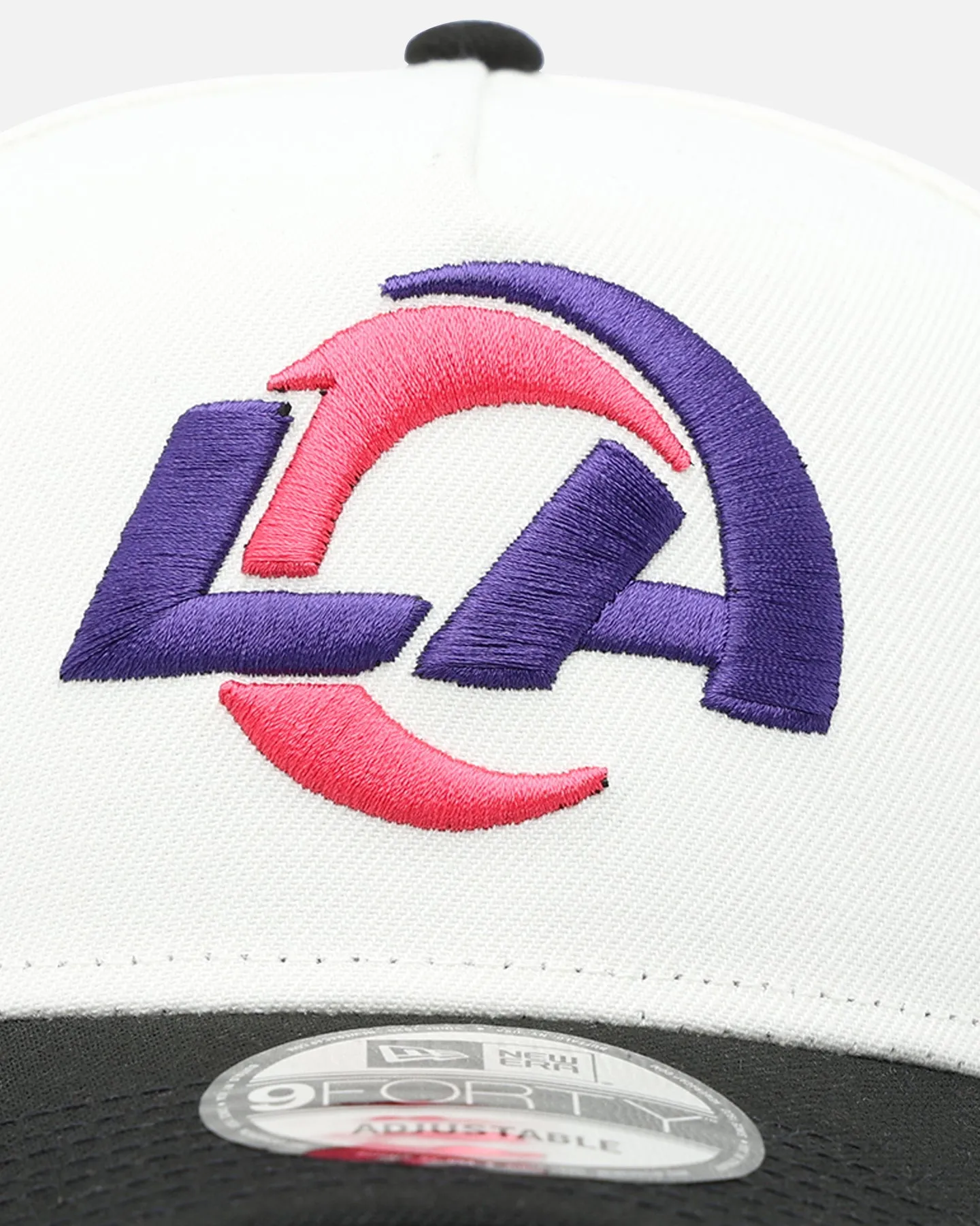 New Era Los Angeles Rams 'Neon Nights' 9FORTY Snapback Chrome/Black