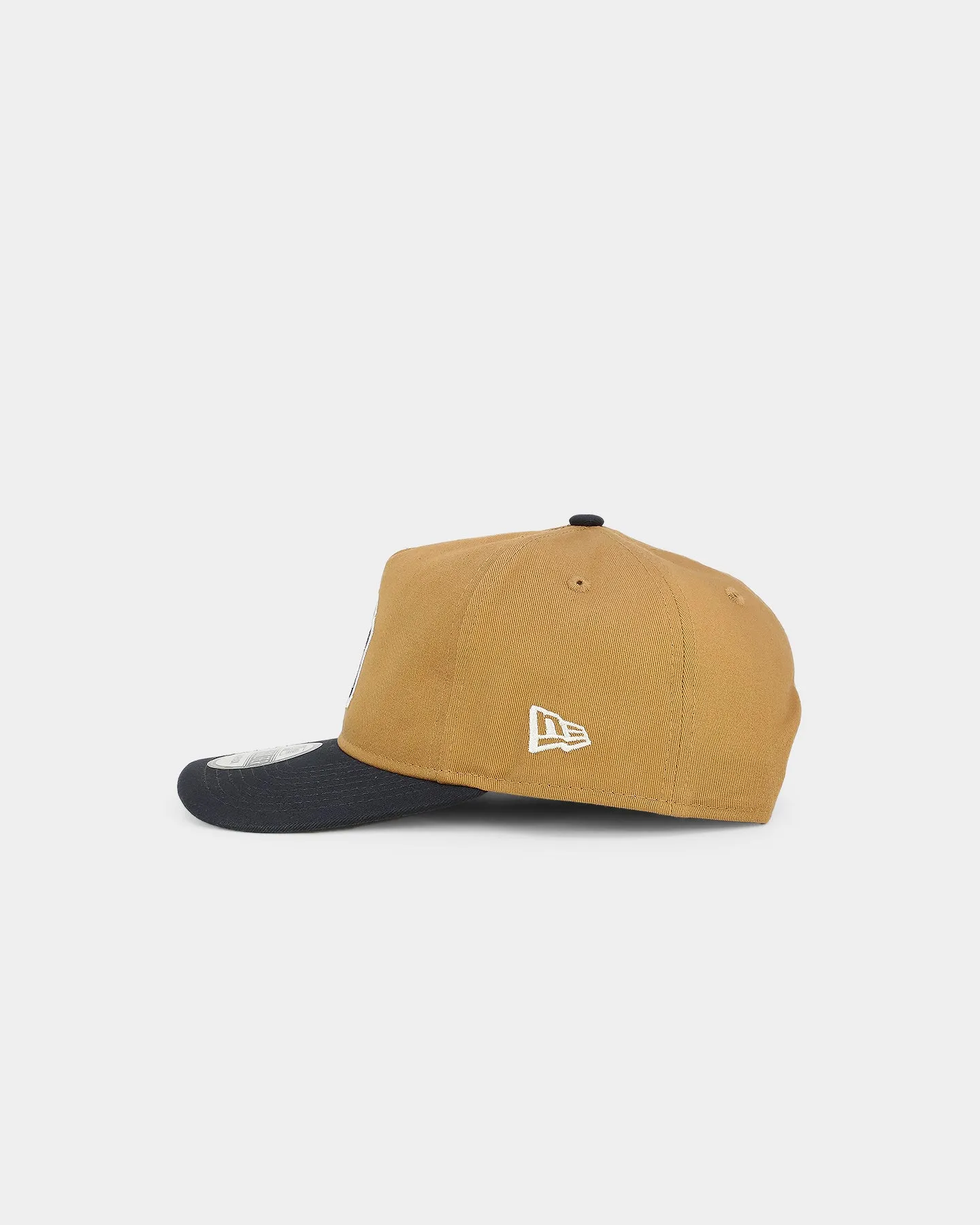 New Era New York Yankees 'Midnight Harvest 2-Tone' Old Golfer Snapback Wheat/Navy