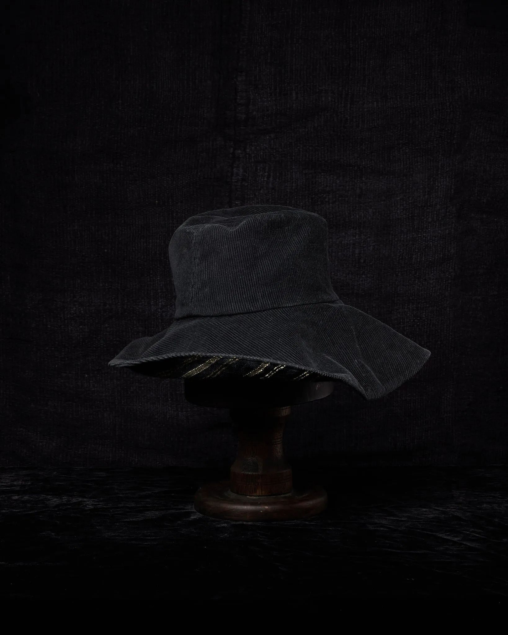 Reversible Corduroy Striped Linen Hat